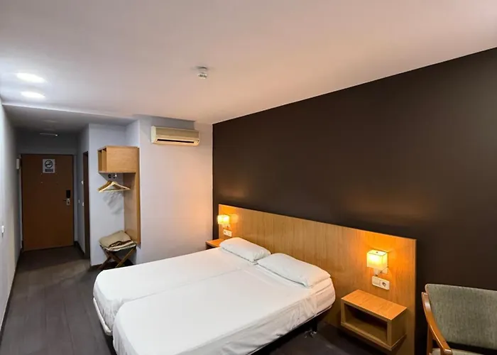 Hostal Mediterranea